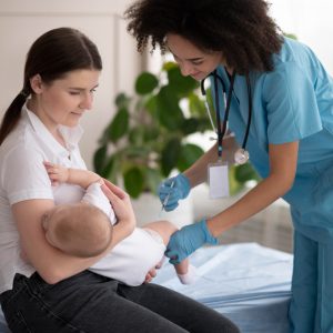 What Education Is Needed to Become a Midwife Nurse?