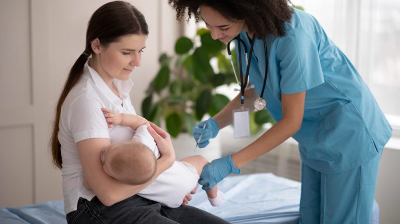 What Education Is Needed to Become a Midwife Nurse?